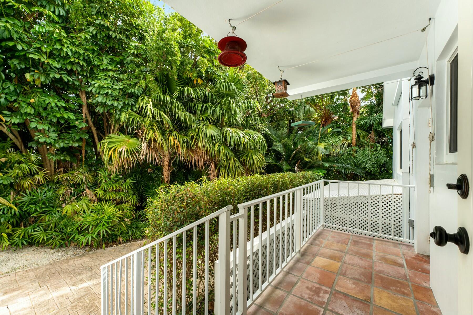 33 Pen Key Drive Islamorada, FL 33036 - Photo 50 of 60 a view of a balcony
