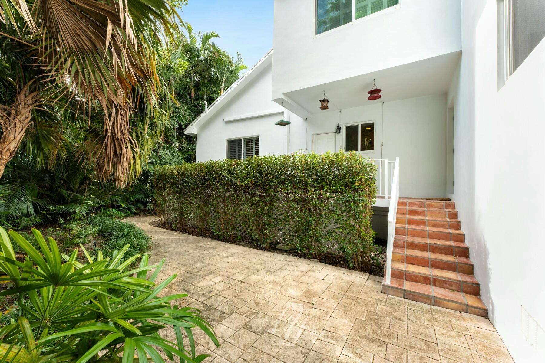 33 Pen Key Drive Islamorada, FL 33036 - Photo 51 of 60 a view of a house with a yard