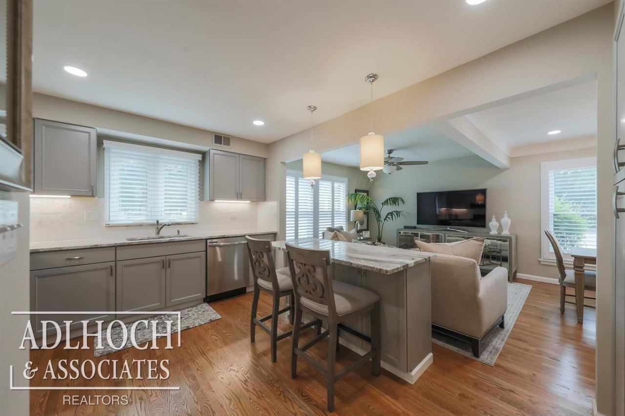 1700 Vernier Road Grosse Pointe Woods, MI 48236 - Photo 16 of 38