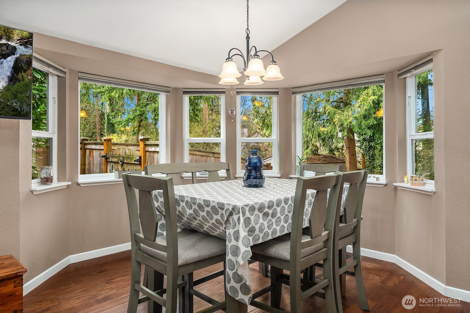 17649 152nd Place Southeast Renton, WA 98058 - Photo 14 of 34