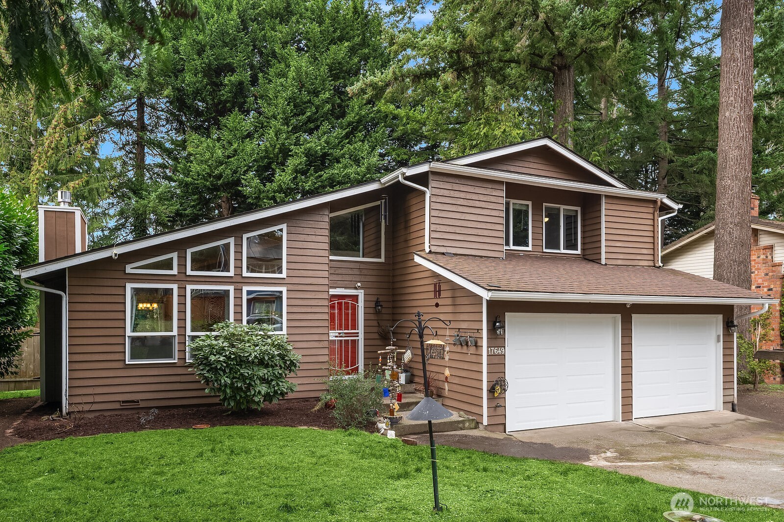 17649 152nd Place Southeast Renton, WA 98058 - Photo 2 of 34
