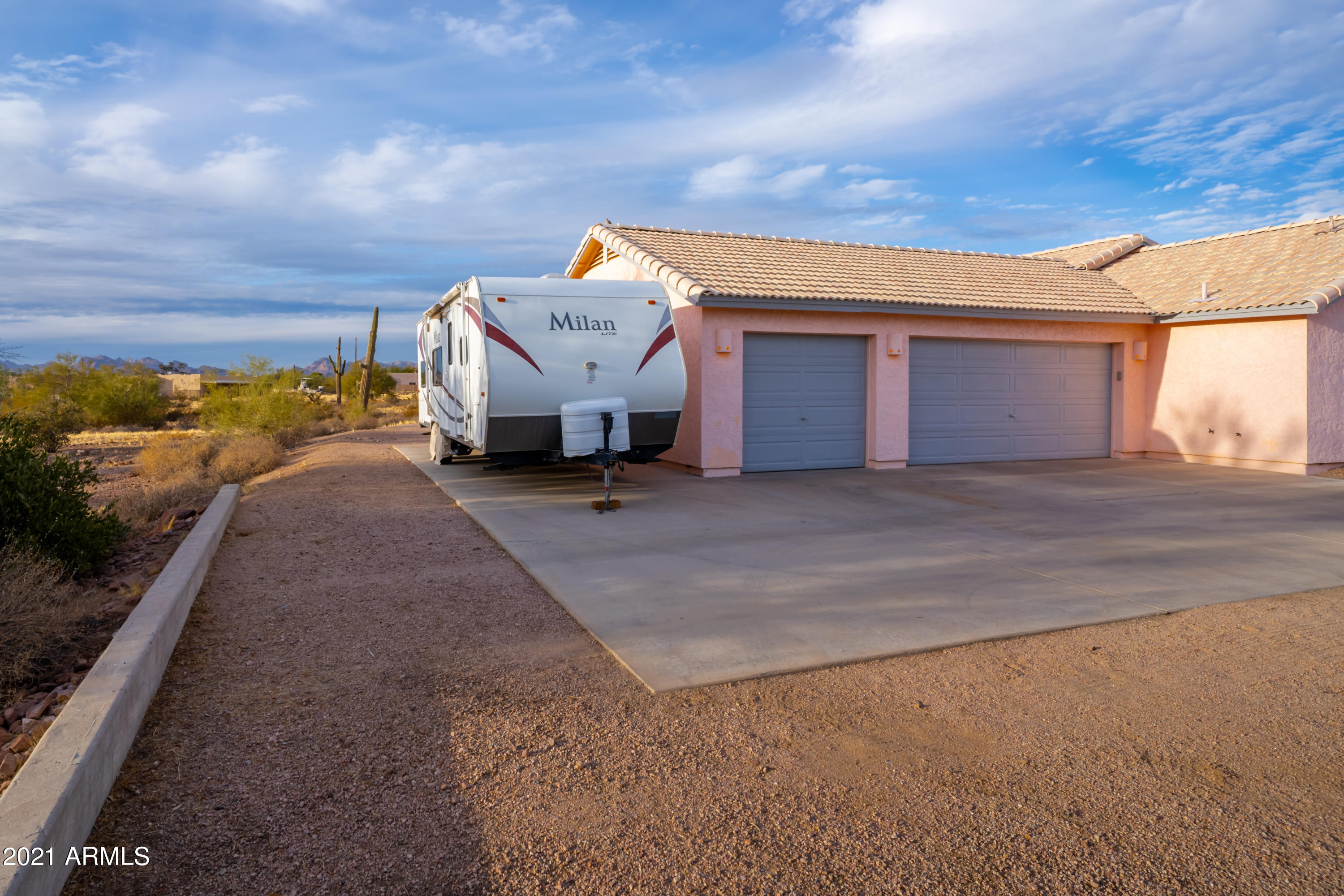 120 South Geronimo Road Apache Junction, AZ 85119 - Photo 4 of 47 01-18-21 Marjorie Stahl Home-37