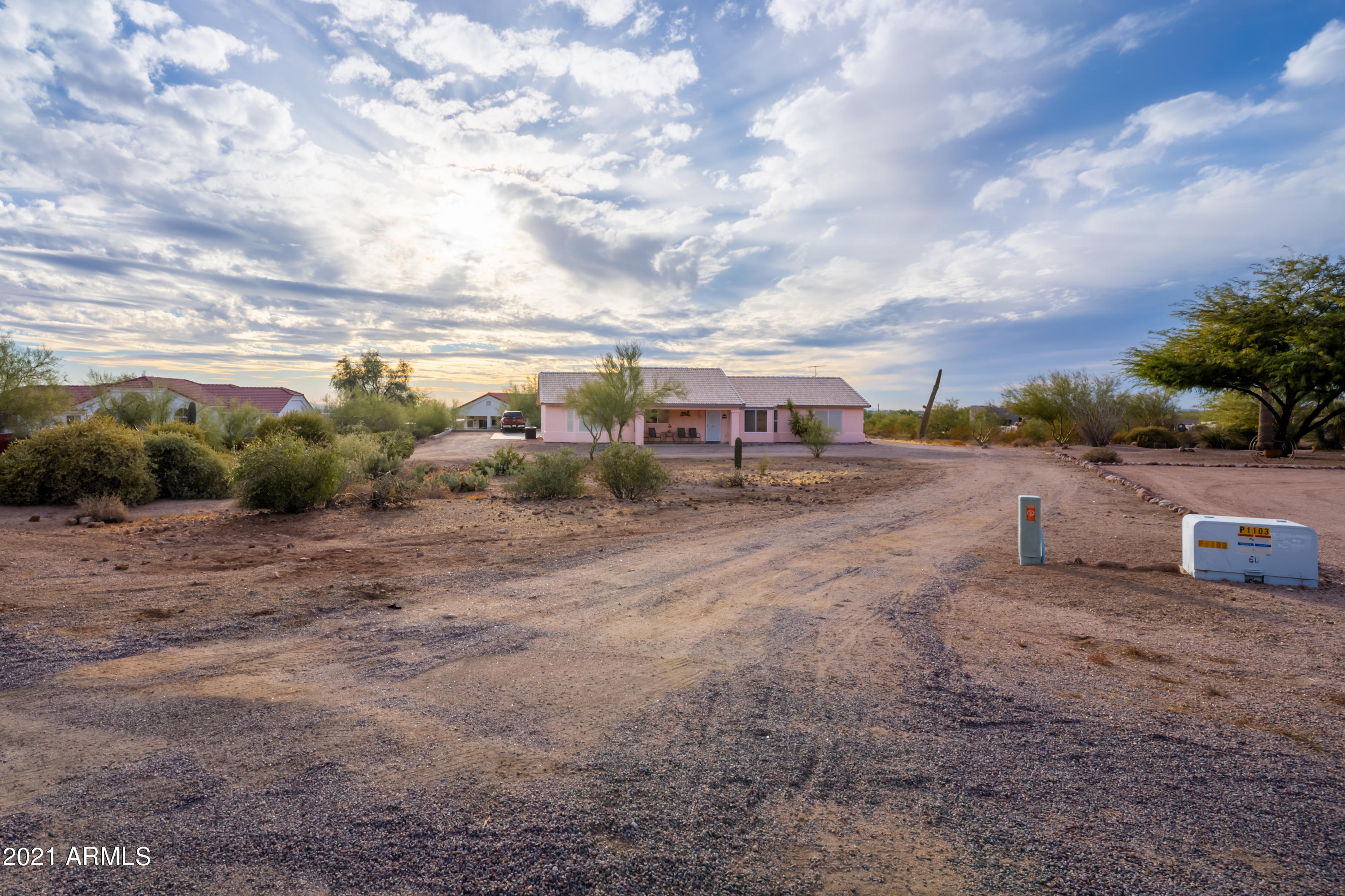 120 South Geronimo Road Apache Junction, AZ 85119 - Photo 8 of 47 01-18-21 Marjorie Stahl Home-33