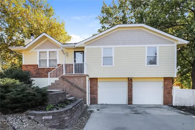 $2,360 | 1401 Northeast 114 Street, Kansas City, MO 64155