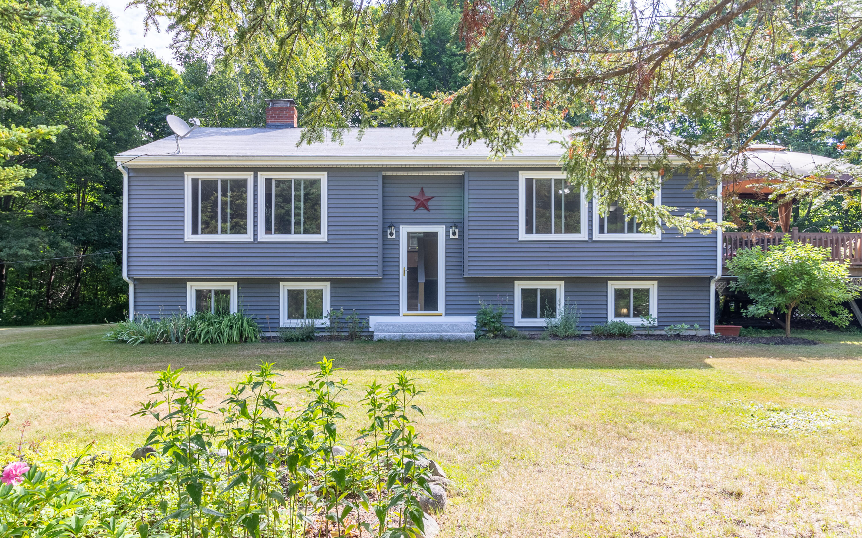 26 Davis Avenue Windham, ME 04062 - Photo 2 of 32 07-08-22 26 Davis-26