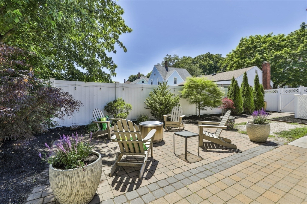16 Endicott Street Saugus, MA 01906 - Photo 37 of 42