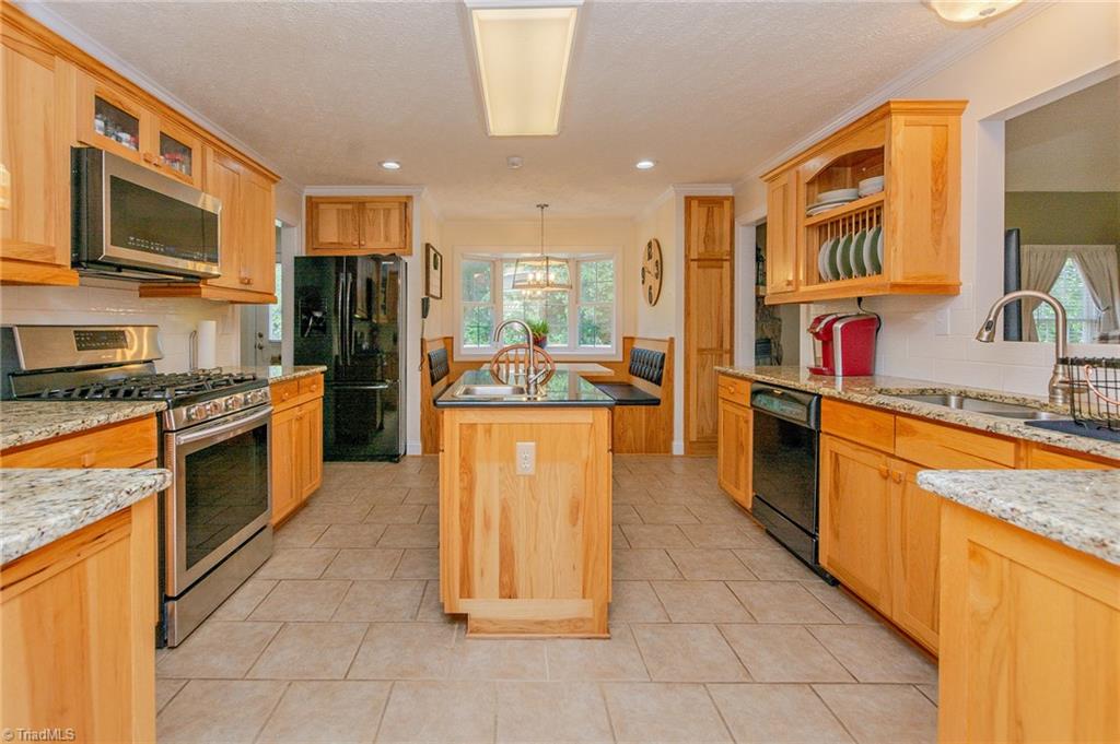 187 Circle Ridge Dobson, NC 27017 - Photo 17 of 37 Gallery Image 17