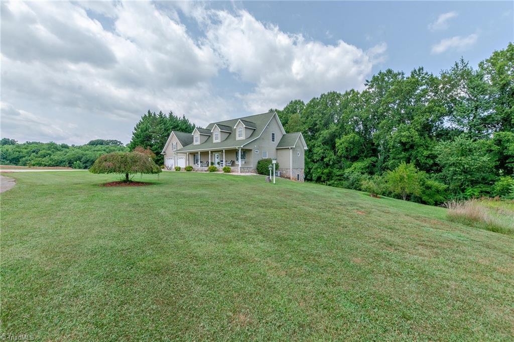 187 Circle Ridge Dobson, NC 27017 - Photo 3 of 37 Gallery Image 3