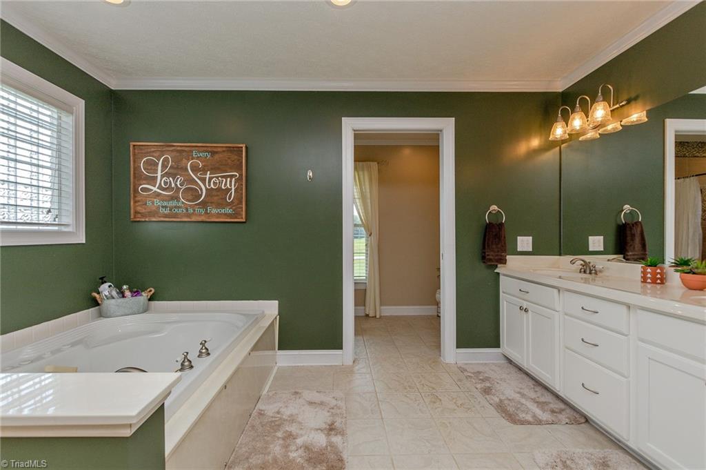187 Circle Ridge Dobson, NC 27017 - Photo 25 of 37 Gallery Image 25
