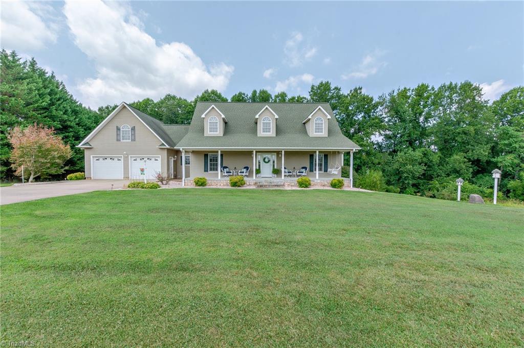 187 Circle Ridge Dobson, NC 27017 - Photo 4 of 37 Gallery Image 4