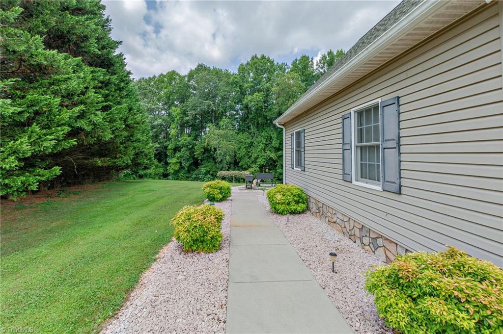 187 Circle Ridge Dobson, NC 27017 - Photo 35 of 37 Gallery Image 35