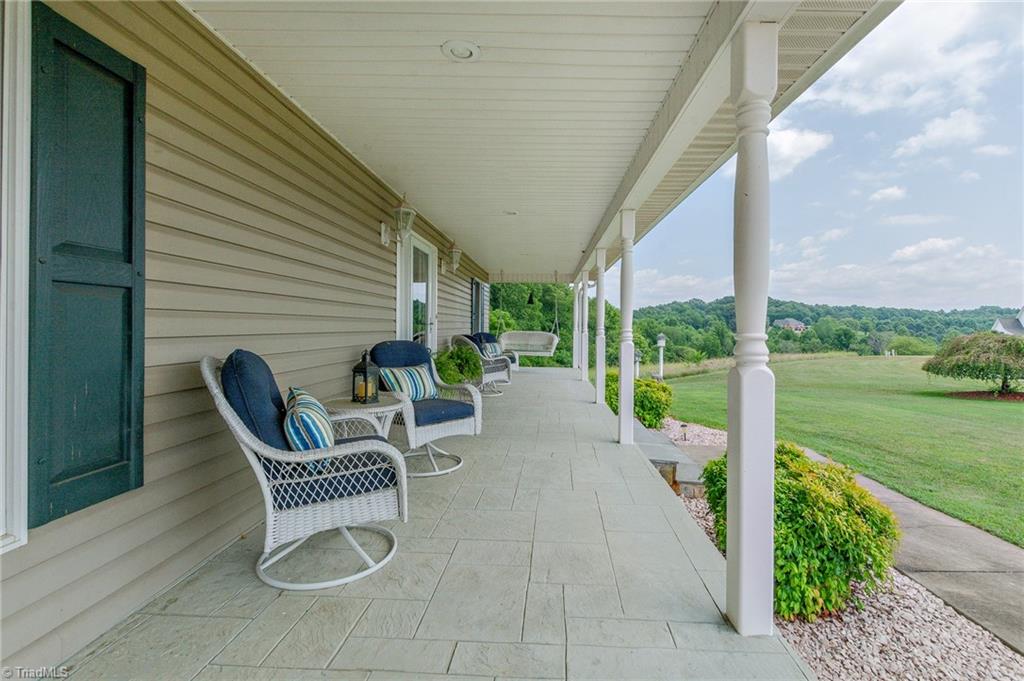 187 Circle Ridge Dobson, NC 27017 - Photo 5 of 37 Gallery Image 5