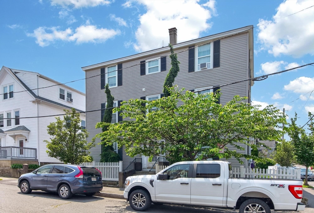 32 Arthur Street, Unit 2 Beverly, MA 01915 - Photo 4 of 36