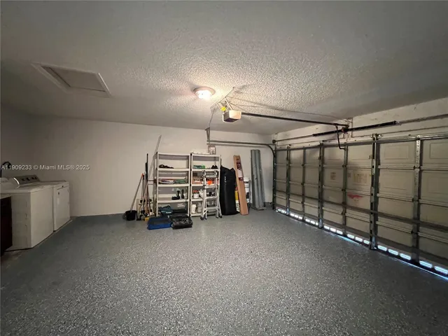 $3,600 | 1975 Northwest 100th Way, Pembroke Pines, FL 33024