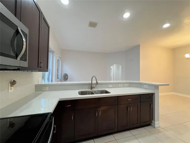 $3,600 | 1975 Northwest 100th Way, Pembroke Pines, FL 33024