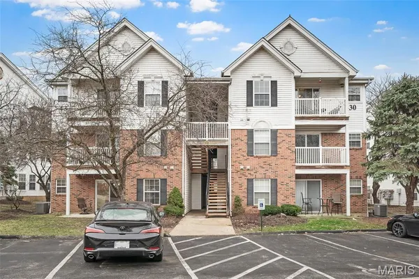 $174,900 | 430 Benton Drive, Unit C, St. Peters, MO 63376
