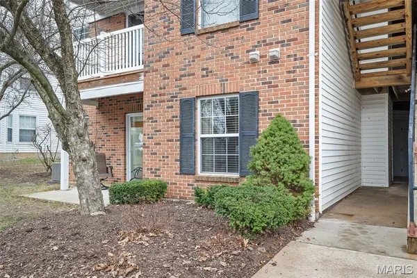 $174,900 | 430 Benton Drive, Unit C, St. Peters, MO 63376