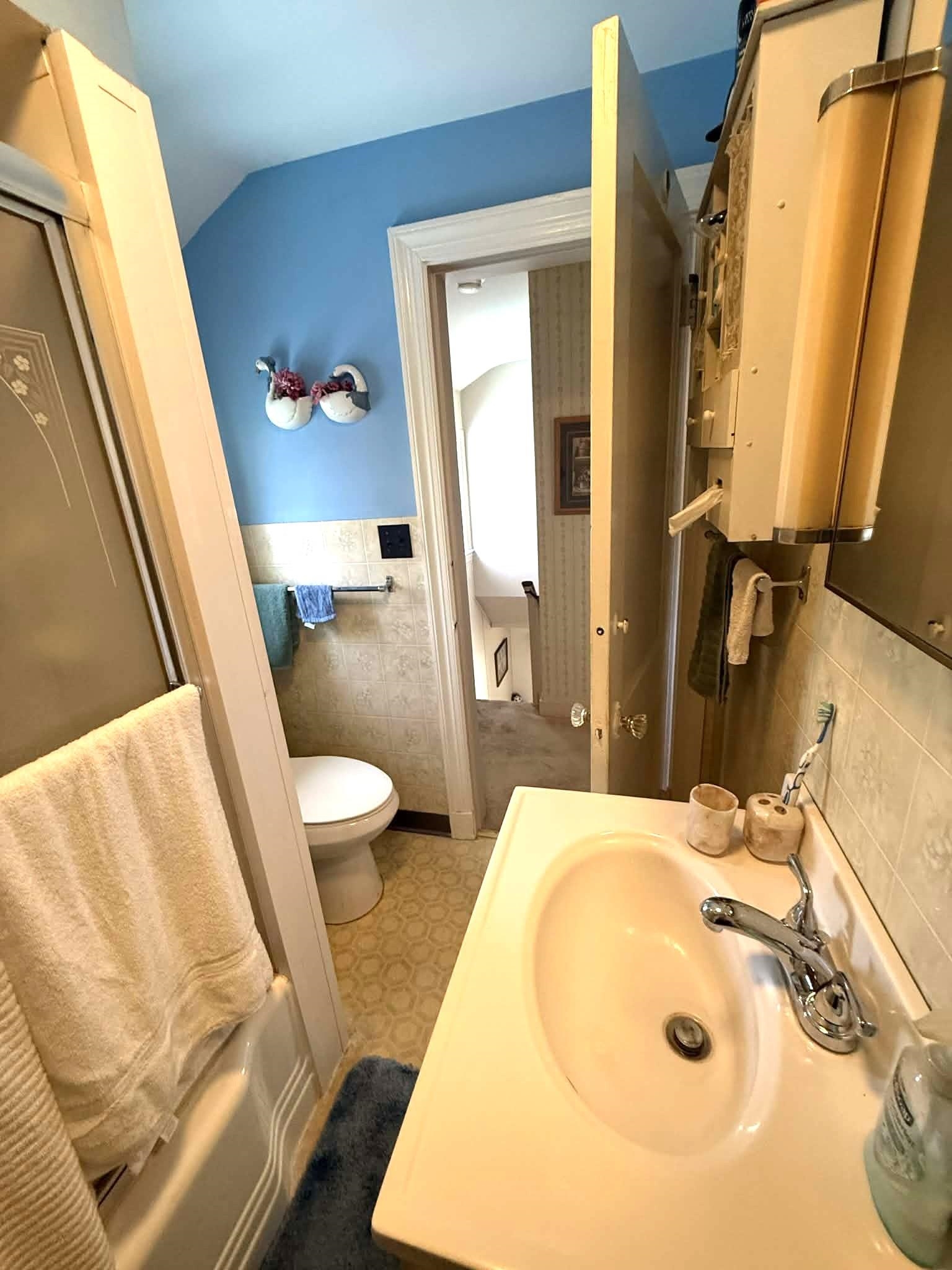 157 Commonwealth Avenue Springfield, VT 05156 - Photo 11 of 42