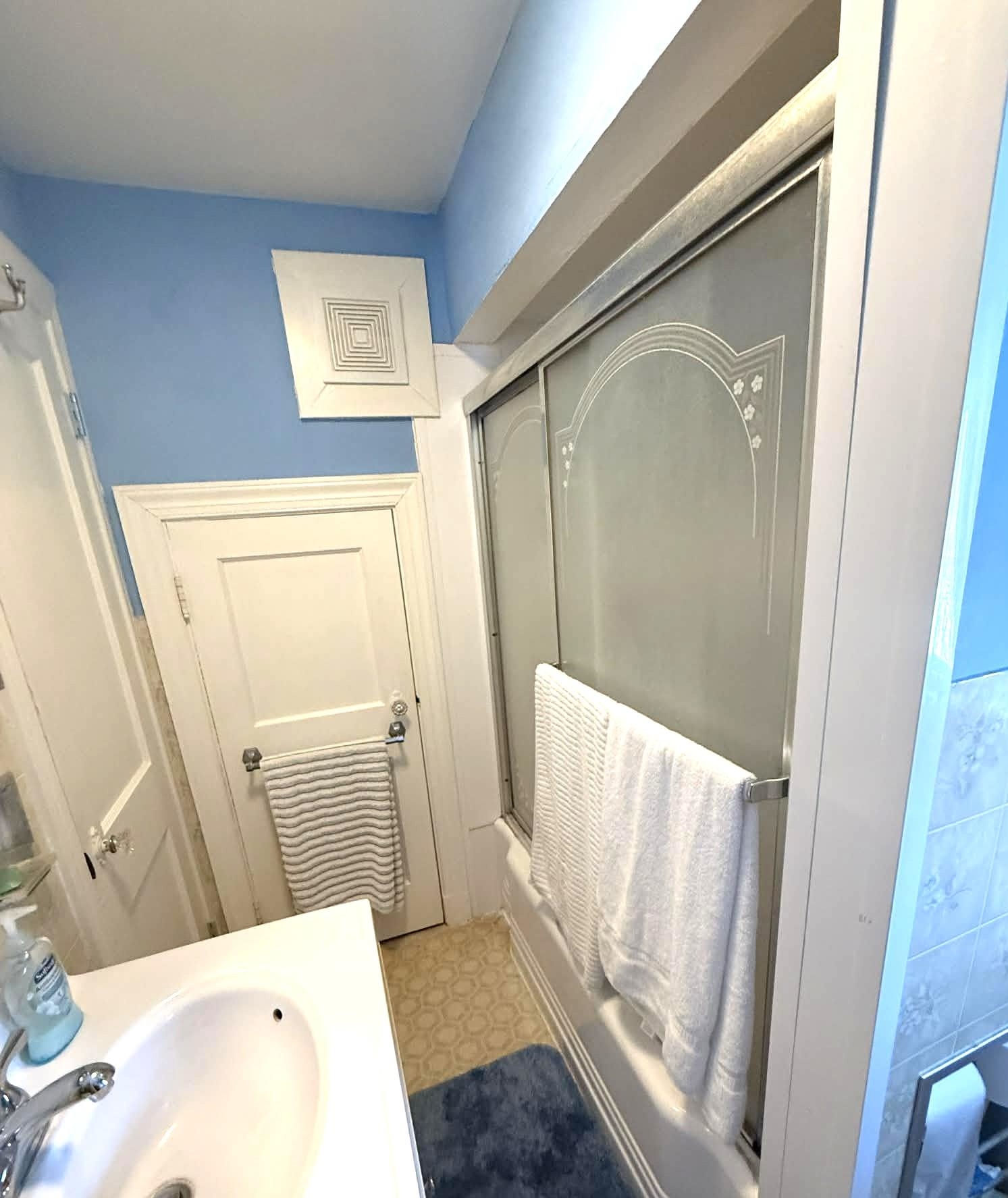 157 Commonwealth Avenue Springfield, VT 05156 - Photo 12 of 42