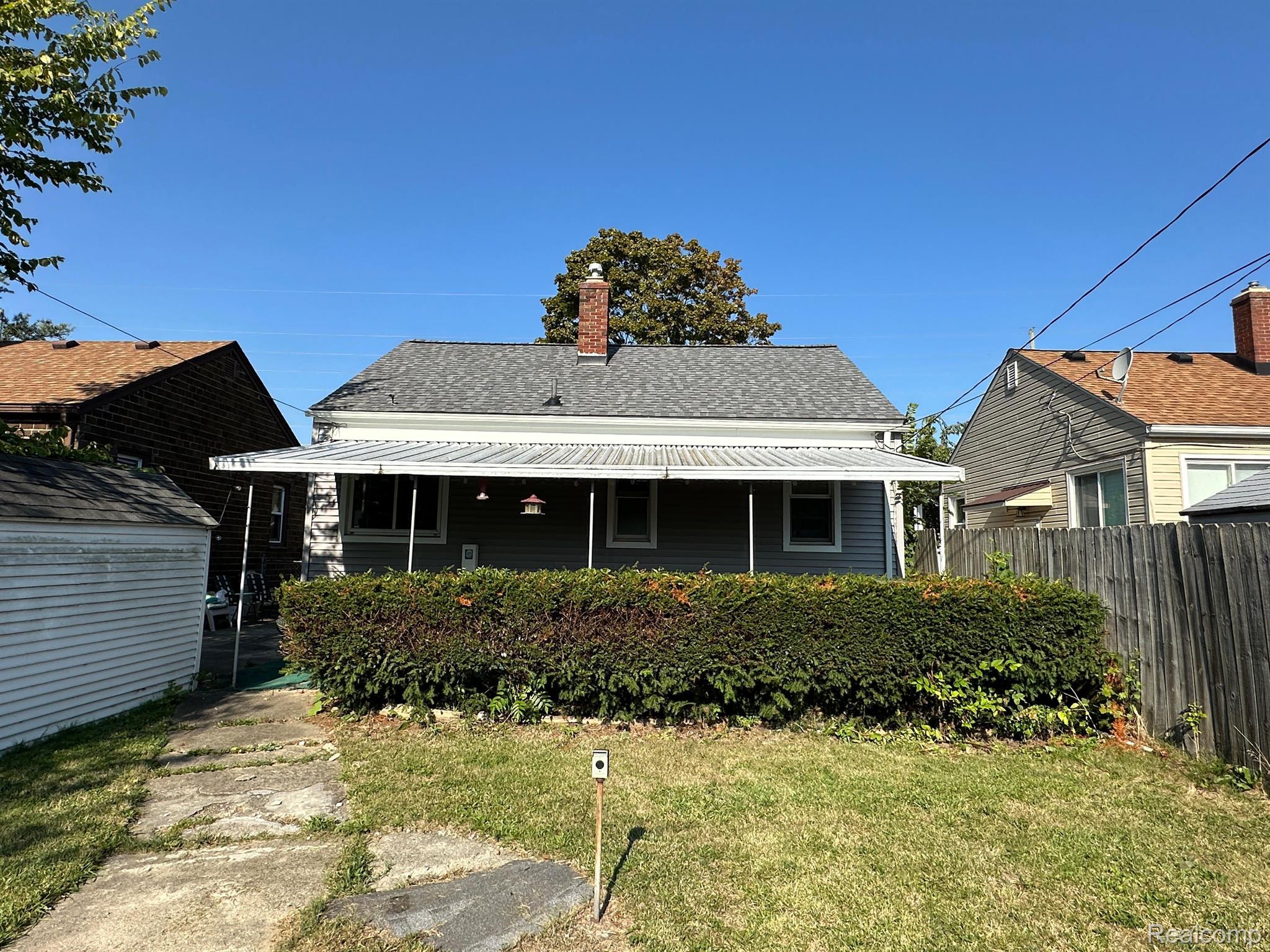 814 Maple Boulevard Monroe, MI 48162 - Photo 18 of 21 Back