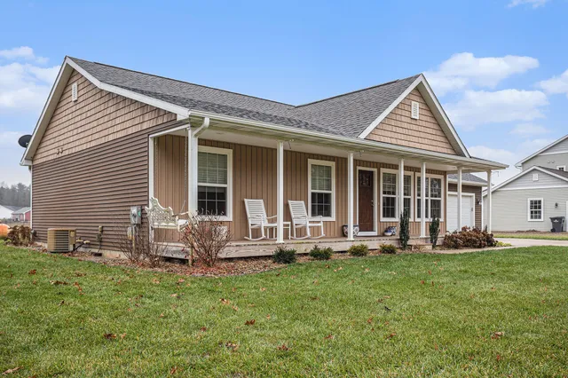 $340,000 | 29209 62nd Avenue, Lawton, MI 49065