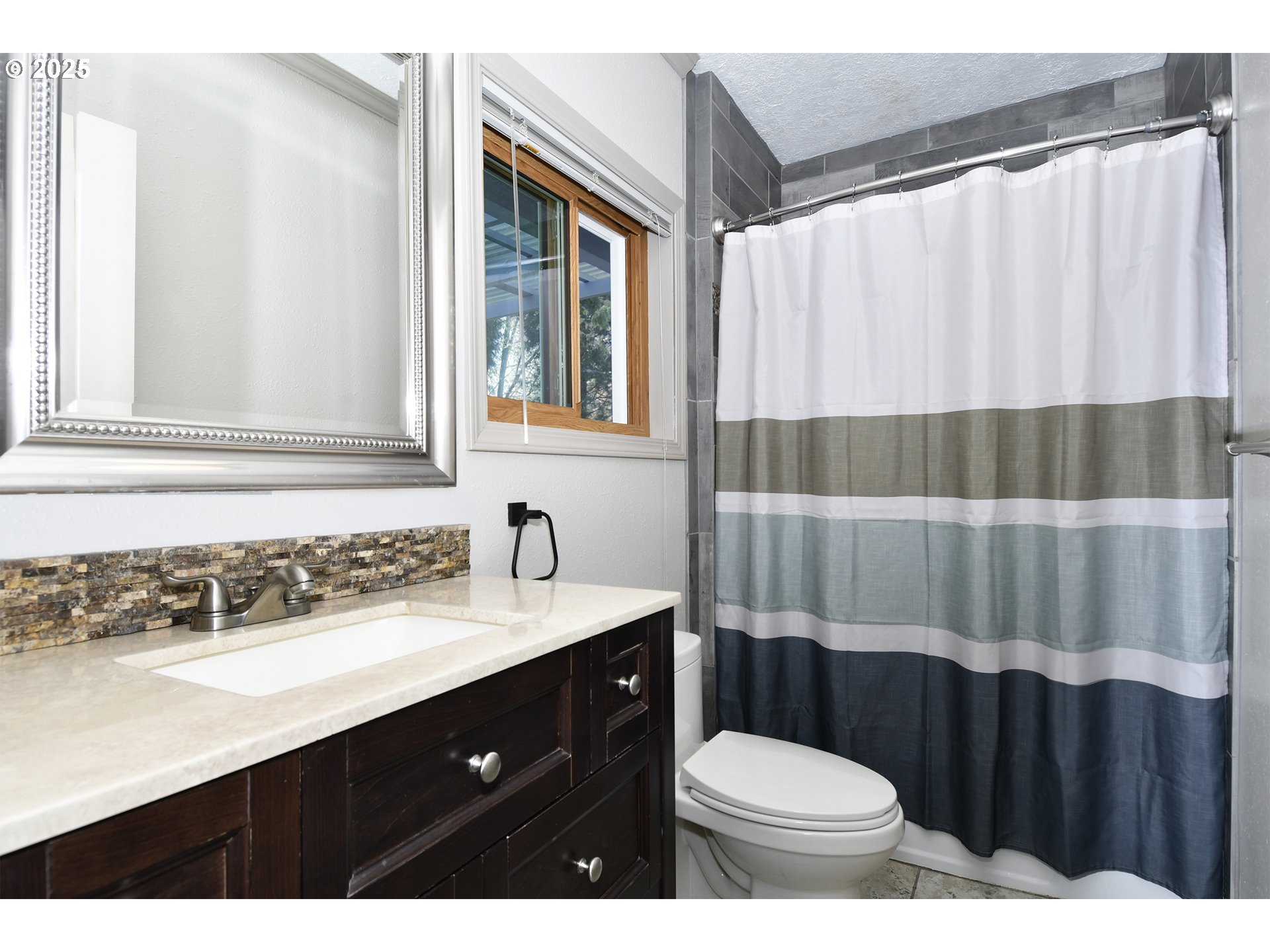 3610 Southeast Powell Valley Road Gresham, OR 97080 - Photo 16 of 45