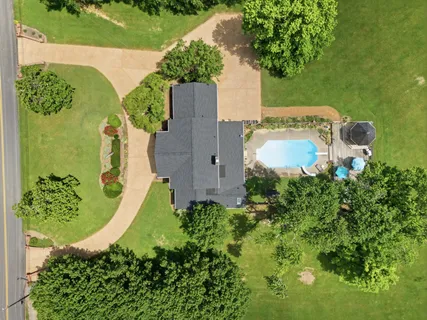 $749,900 | 1004 Longview Drive, Hendersonville, TN 37075