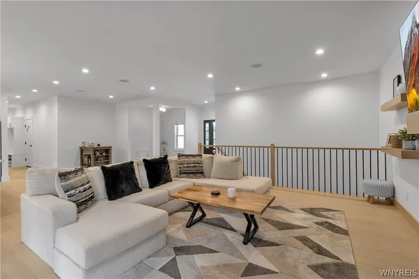 $800,000 | 799 Casey Road, Amherst, NY 14051