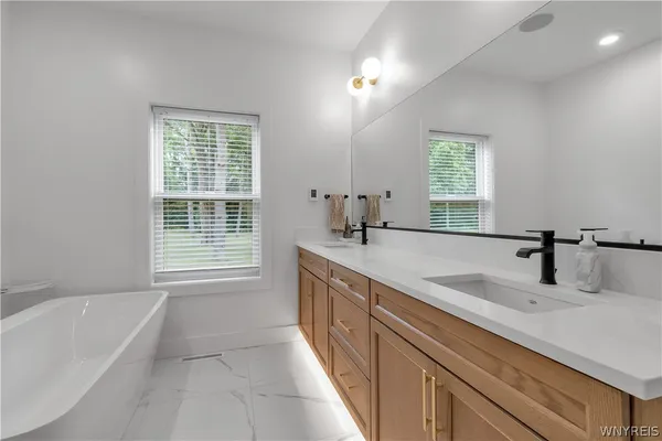 $800,000 | 799 Casey Road, Amherst, NY 14051