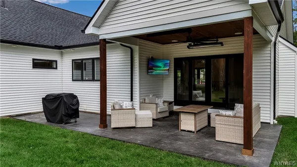 $800,000 | 799 Casey Road, Amherst, NY 14051