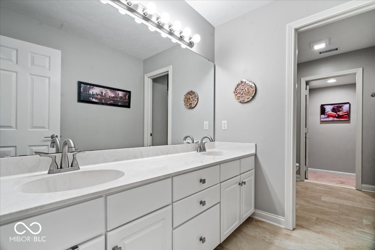 12295 Ridgeside Road Indianapolis, IN 46256 - Photo 34 of 65 Gallery Image 34