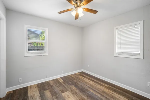 $2,300 | 1605 West Knollwood Street, Tampa, FL 33604