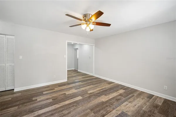 $2,300 | 1605 West Knollwood Street, Tampa, FL 33604