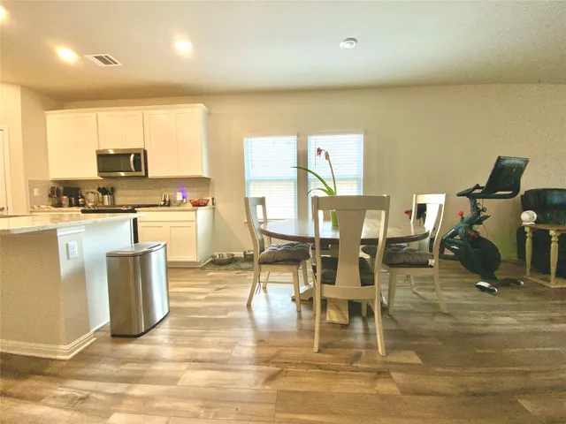 $2,900 | 246 El Capitan Loop, Dripping Springs, TX 78620