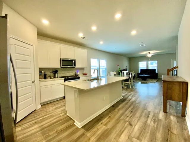 $2,900 | 246 El Capitan Loop, Dripping Springs, TX 78620