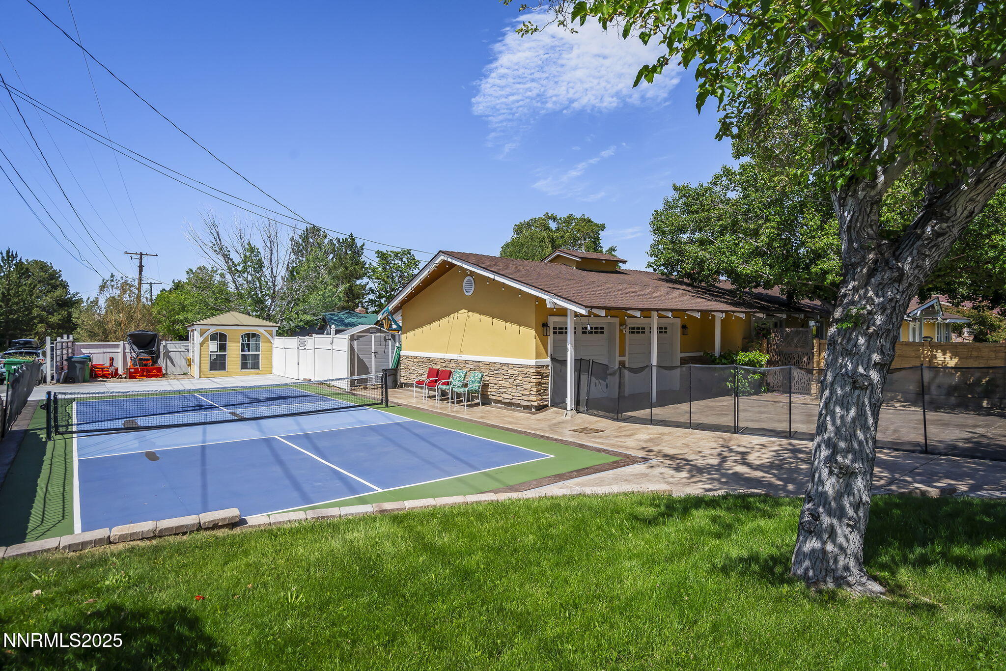 2195 West Plumb Lane Reno, NV 89509 - Photo 9 of 27 a view of a backyard of the house