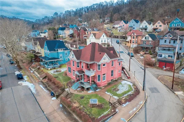 a picture of city view