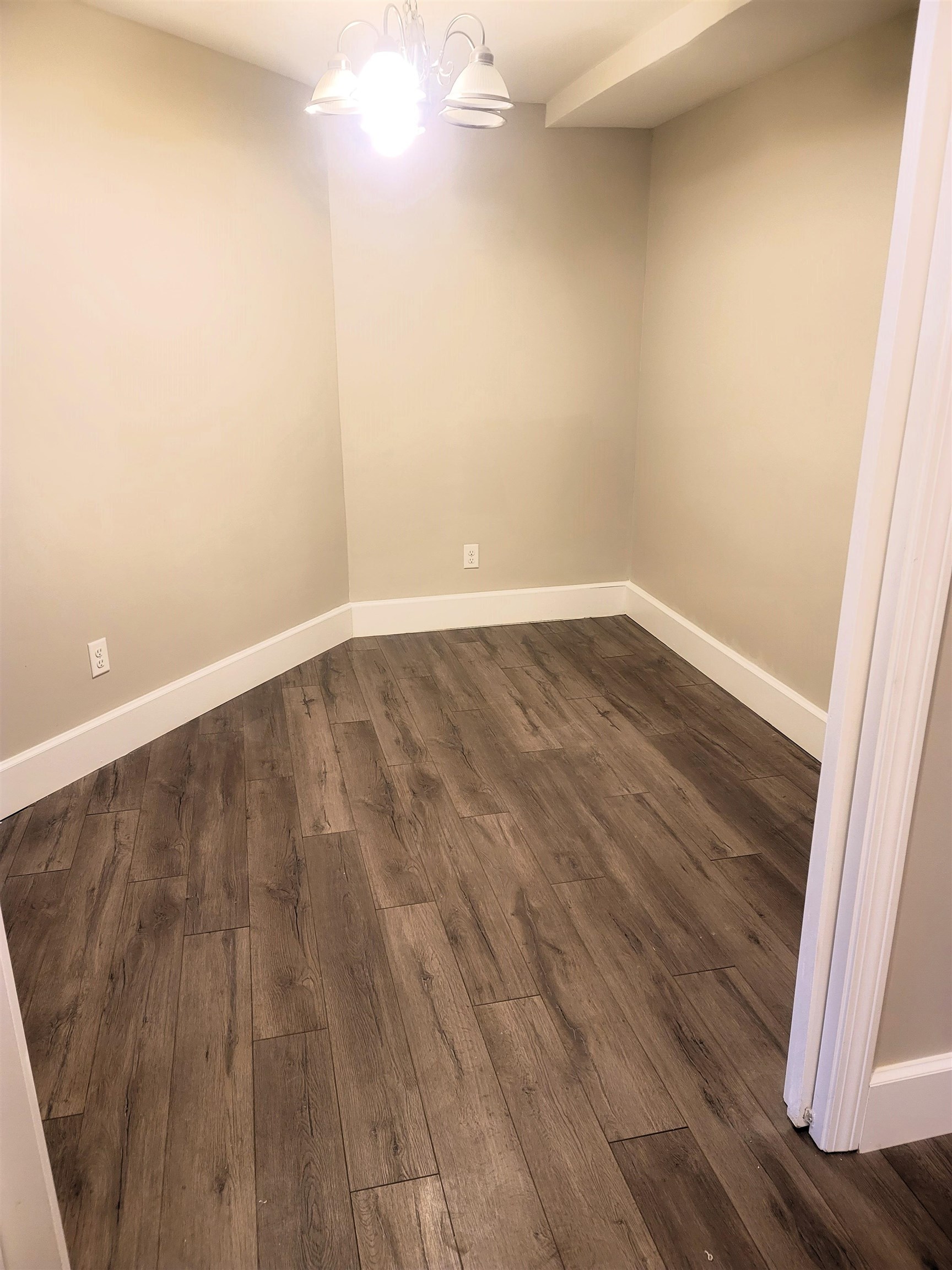 8 Tiffany Road, Unit 1 Salem, NH 03079 - Photo 4 of 9