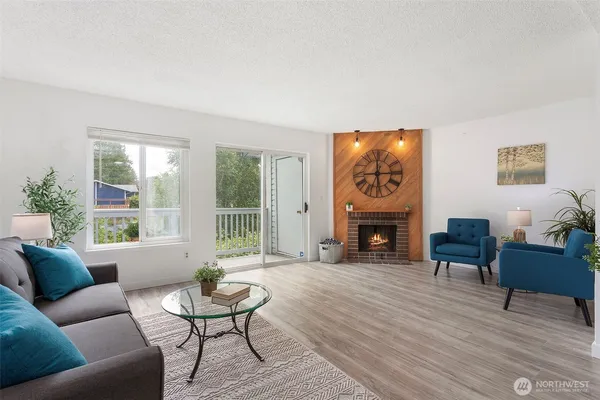 $312,000 | 8823 Holly Drive, Unit H206, Everett, WA 98208