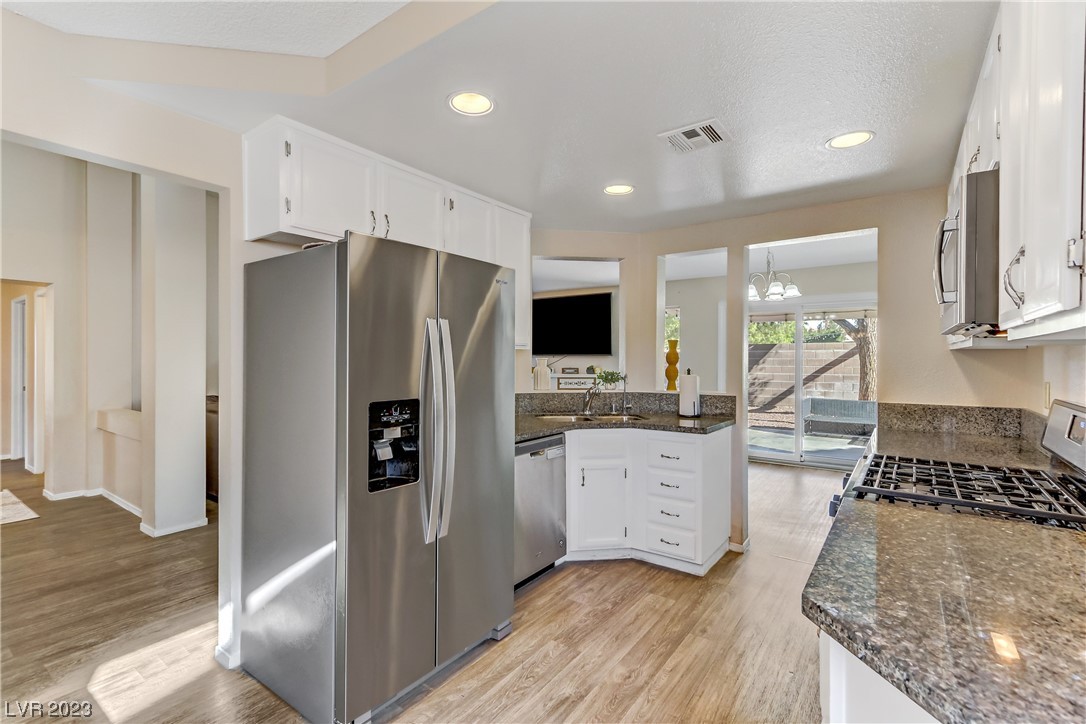 1419 Hawkwood Road Henderson, NV 89014 - Photo 15 of 37 Gallery Image 15
