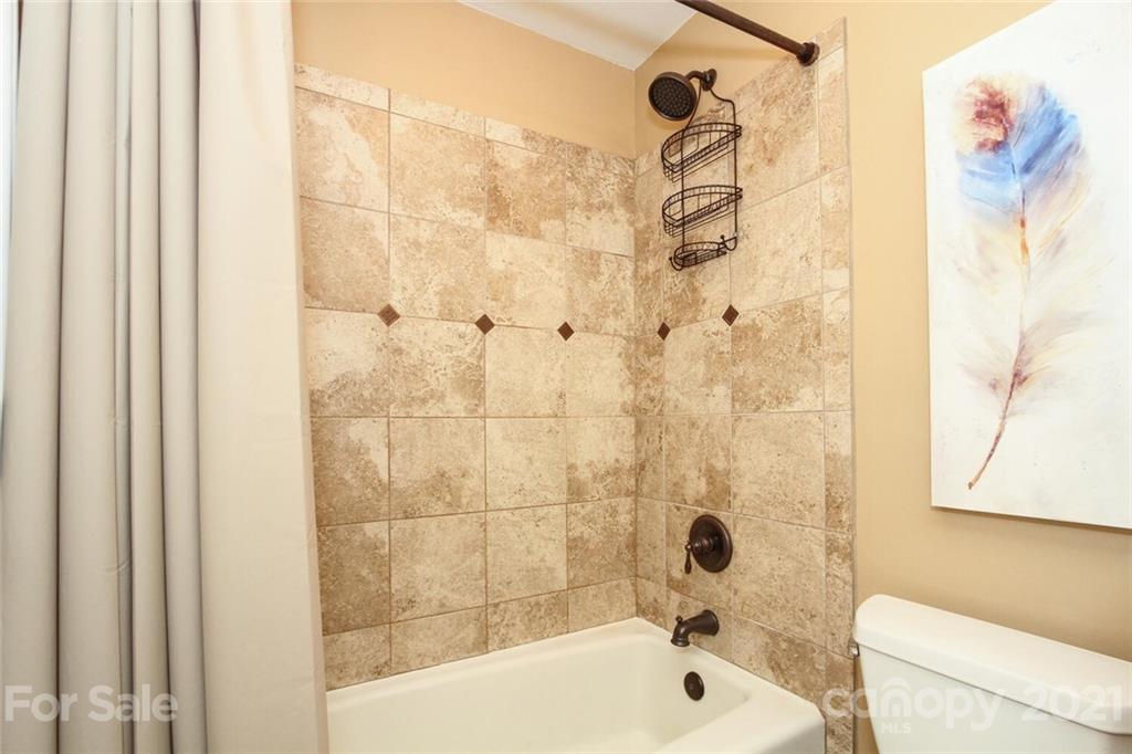 232 Queens Road, Unit 34 Charlotte, NC 28204 - Photo 10 of 22 Gallery Image 10