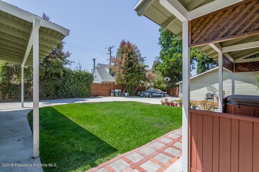804 Monterey Road South Pasadena, CA 91030 - Photo 24 of 29 backyard