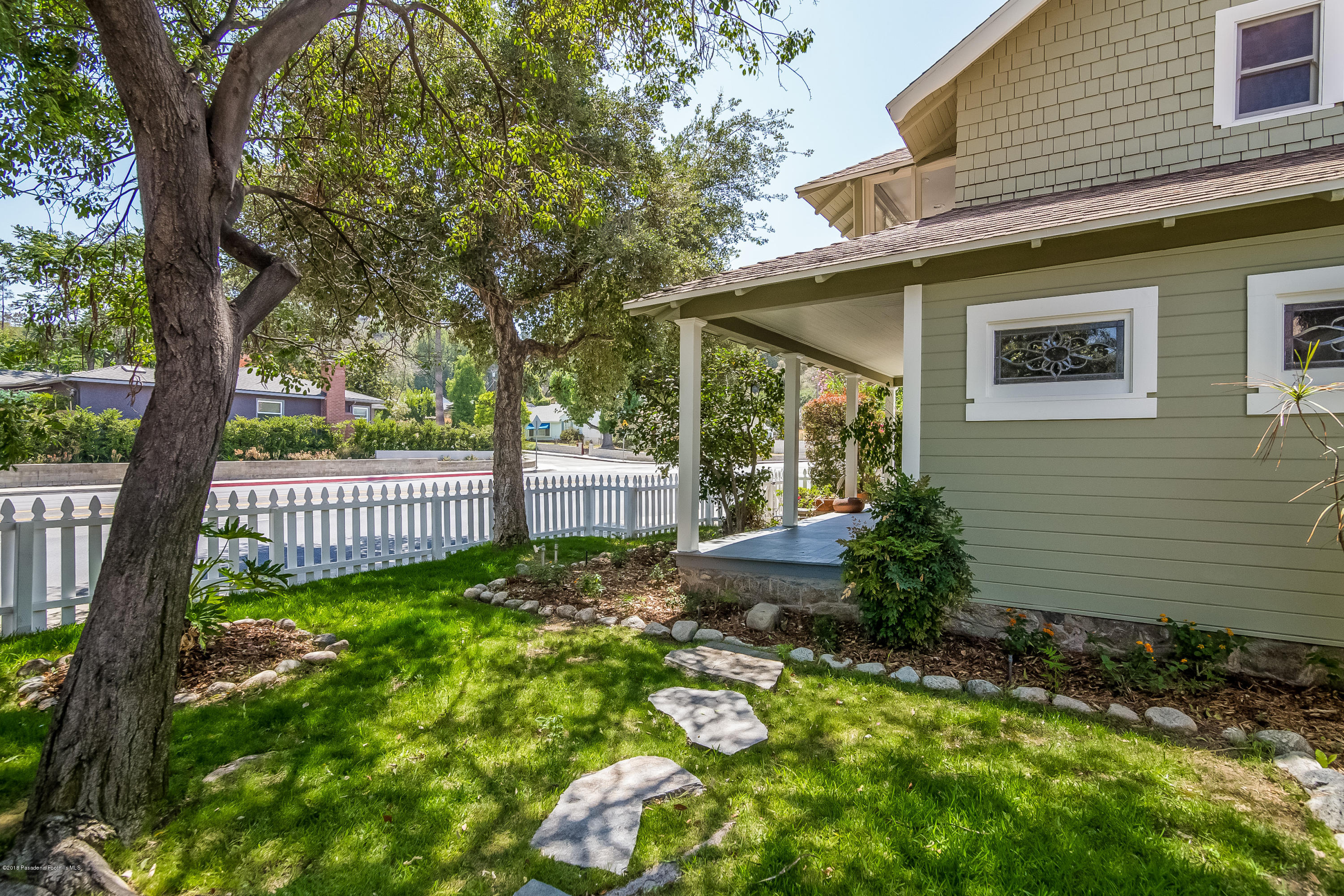 804 Monterey Road South Pasadena, CA 91030 - Photo 4 of 29 front side view
