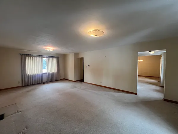 $259,000 | 117 Prairie Road, Carterville, IL 62918