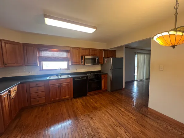 $259,000 | 117 Prairie Road, Carterville, IL 62918