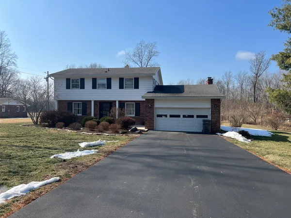 $259,000 | 117 Prairie Road, Carterville, IL 62918