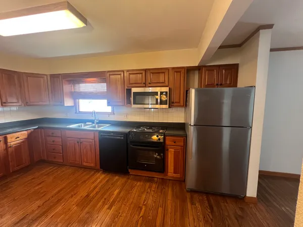 $259,000 | 117 Prairie Road, Carterville, IL 62918