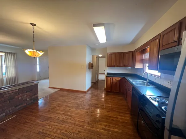 $259,000 | 117 Prairie Road, Carterville, IL 62918