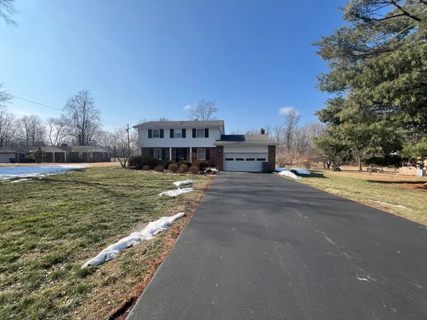 $259,000 | 117 Prairie Road, Carterville, IL 62918