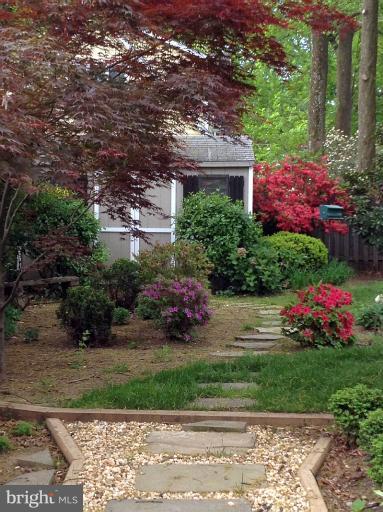 810 Villa Ridge Road Falls Church, VA 22046 - Photo 2 of 29 Exterior (Rear)